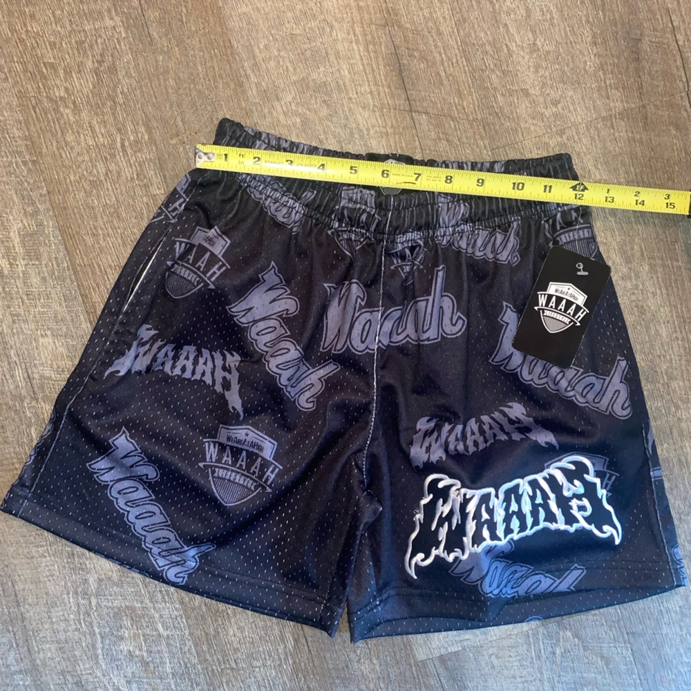 We are at a high mens 7” mesh shorts - Picture 8 of 13